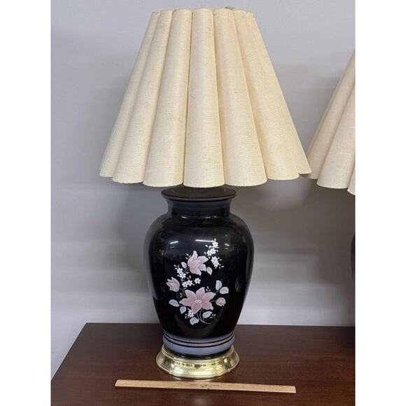 Pair of Beautiful Vintage Ceramic Table Lamps with Floral - Replace Shades - Picture 2 of 9
